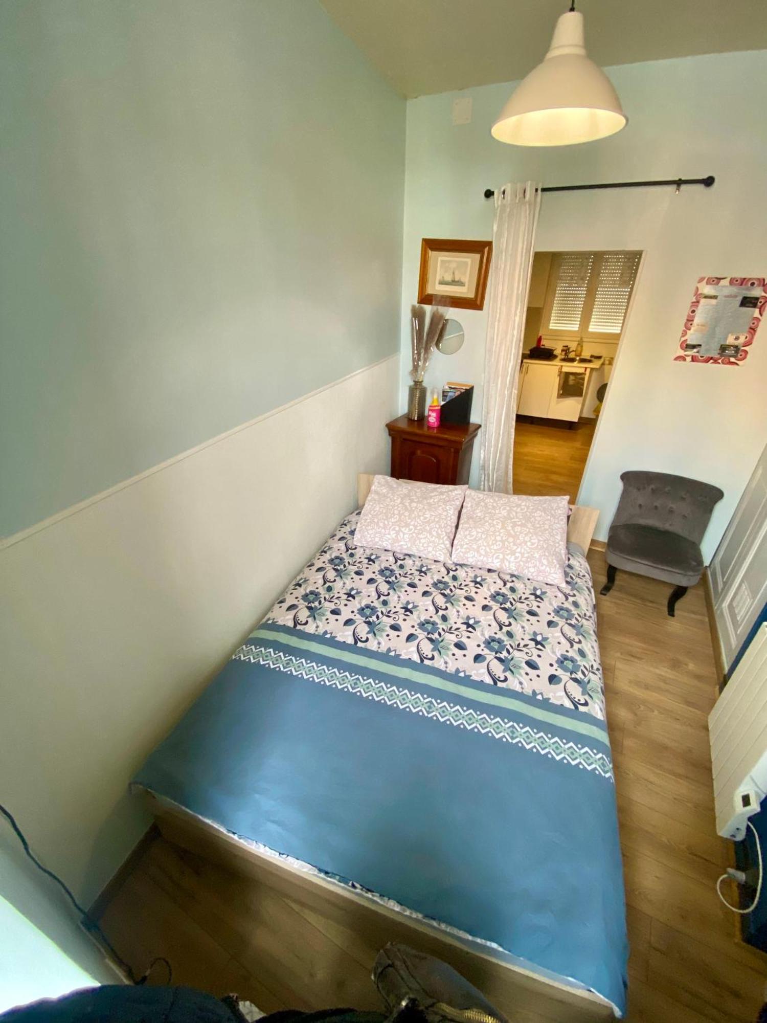 Sympathique Logement En Rez-De-Chausse, De 21M 2 โบเวส์ ภายนอก รูปภาพ